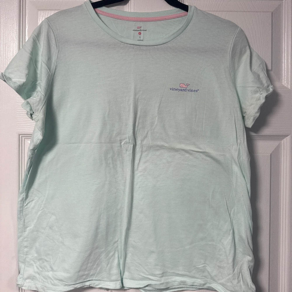 Vineyard Vines T